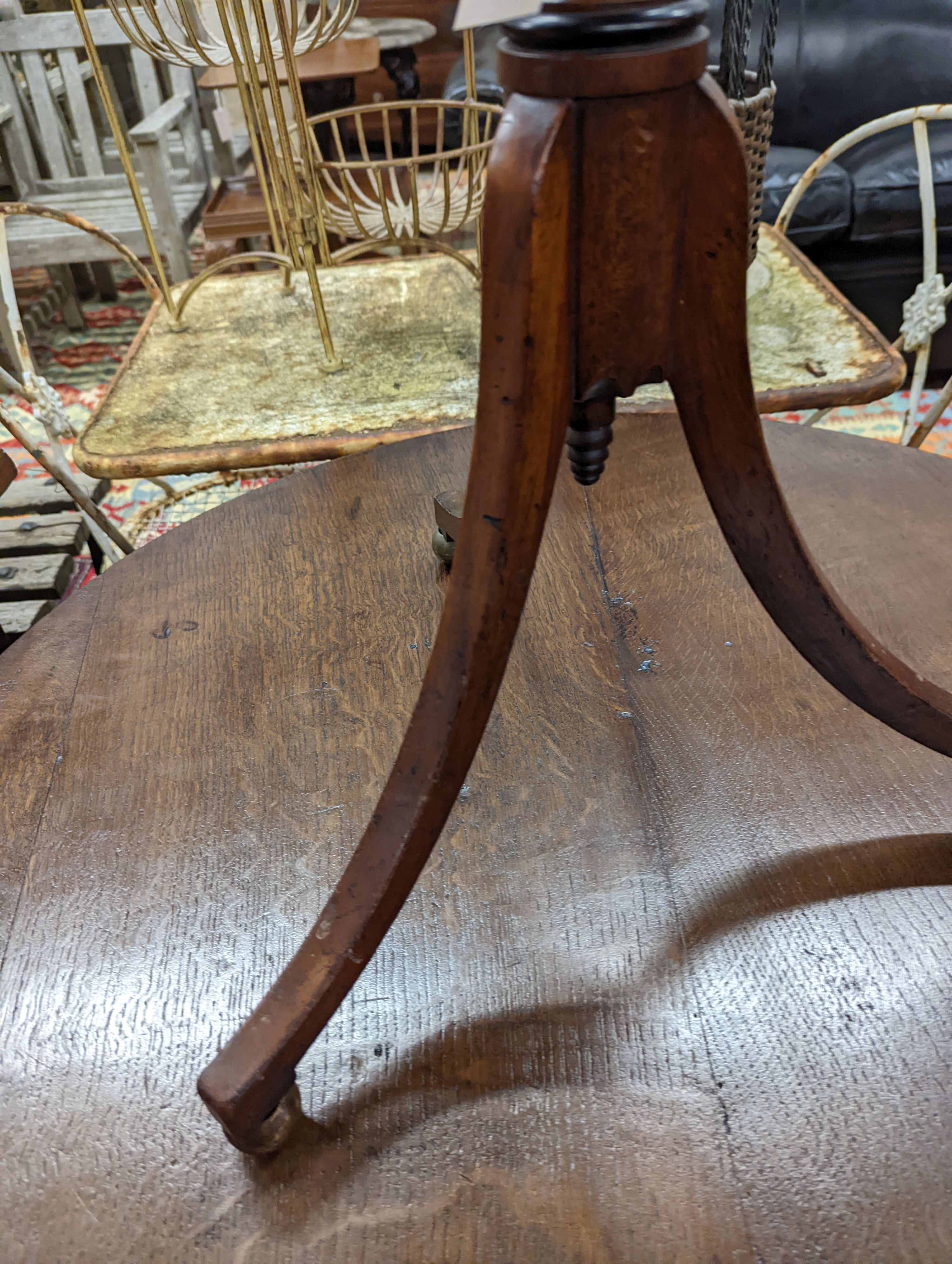 A Regency mahogany metamorphic tripod wine table / fire screen, width 45cm, depth 33cm, lowest height 75cm
